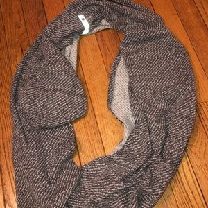 COPY - Lululemon Vinyasa Wrap/Scarf